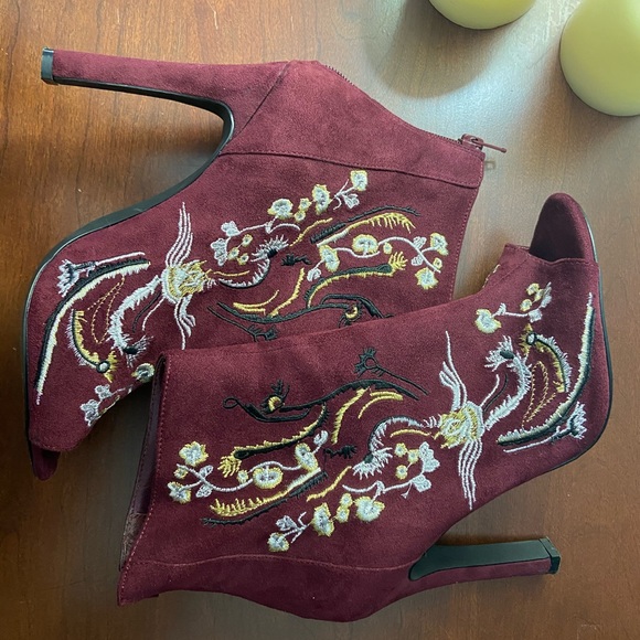 Ornate Suede Burgundy Heels - Picture 1 of 3